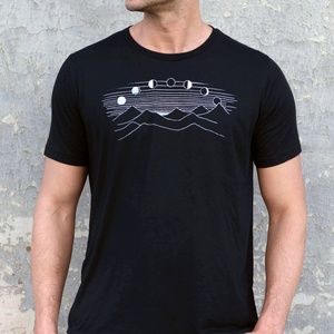 CRESCENT MOON UNISEX T (4 pcs)